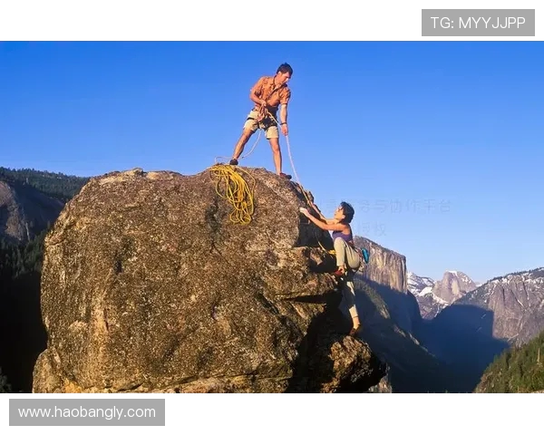 攀岩深度揭秘成都攀岩队的战术与团队协作之道